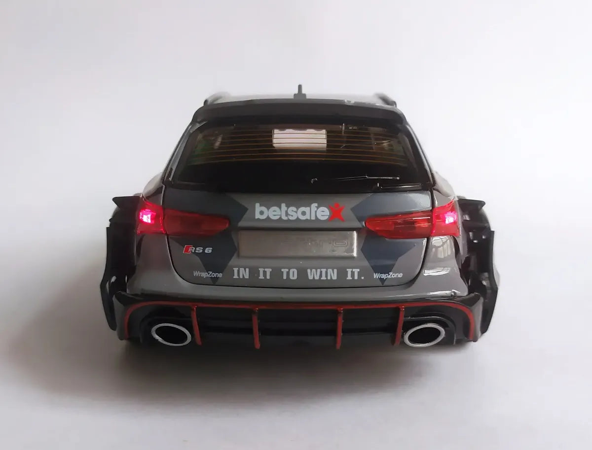 AUDI RS6
